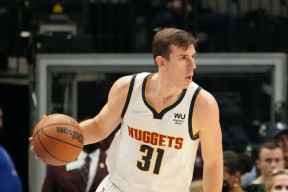 亚博体育平台-包含集结日丹佛掘金调整名单以备欧篮联；遗憾出局环节打磨；信心回归；训练强度明显提升的词条-亚博体育平台