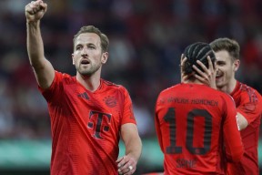 凯恩重返赛场，锐不可当首场状态出色，老鹰观众沸腾！赢得满堂喝彩的简单介绍